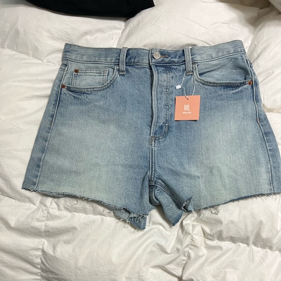 Miss Lola Pants - Denim shorts